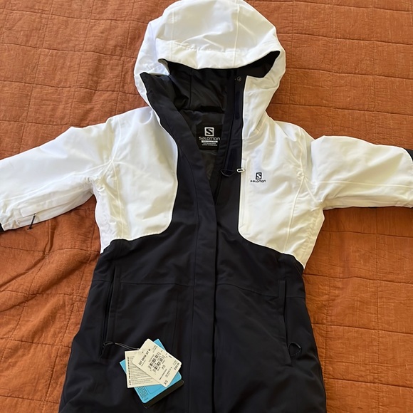 NWT Salomon Ski/Snowboard water proof jacket